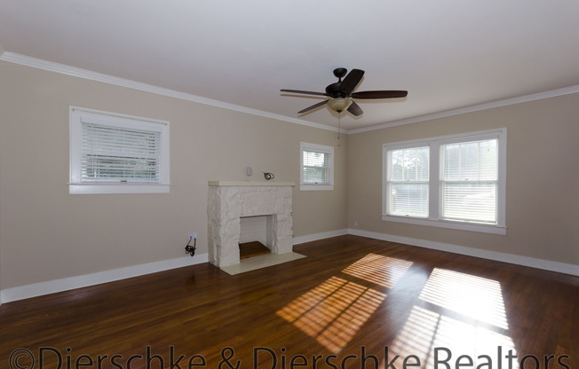 Precious Santa Rita Home! 3 Bedroom, 2 Bath over 1600 sq ft, DON'T MISS OUT!