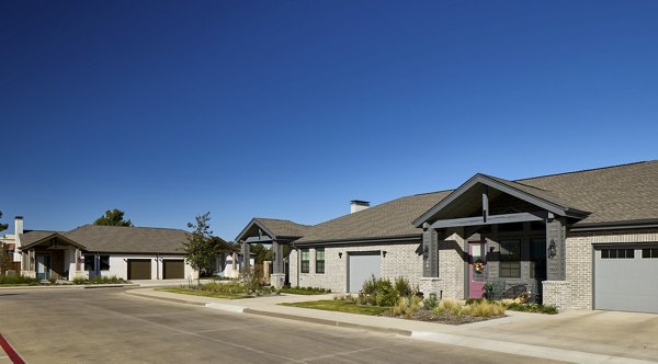 Avenida Carrollton in Carrollton