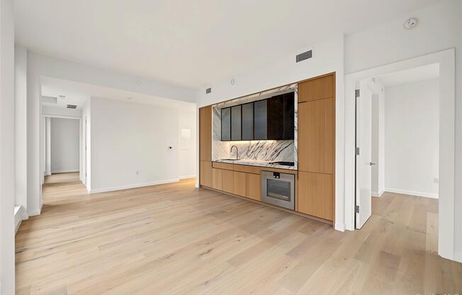 2 beds, 2 baths, 835 sqft, $12,500, Unit 30C