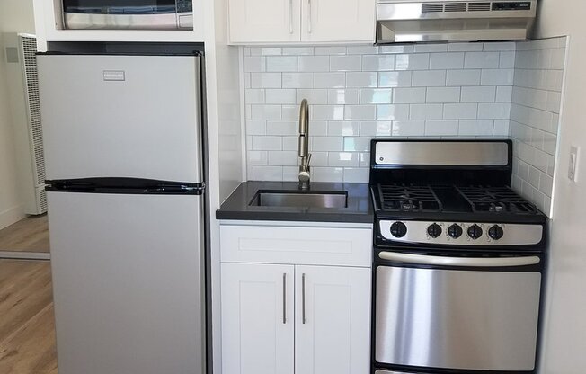 Studio, 1 bath, 230 sqft, $1,825, Unit 716- 02