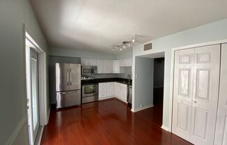 2 beds, 1.5 baths, $1,250, Unit #405