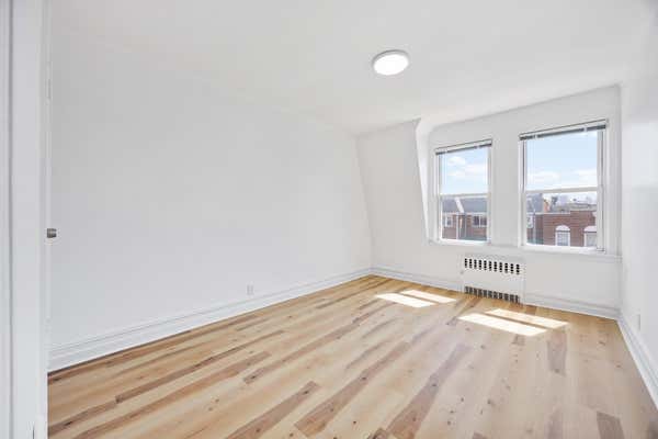 3228 47 ST