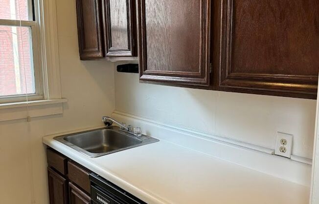 1 bed, 1 bath, 819 sqft, $1,650, Unit 104
