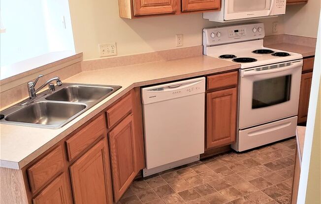 2 beds, 2 baths, 1,186 sqft, $1,905, Unit 302-202