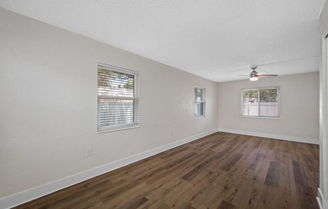 1 bed, 1 bath, 550 sqft, $1,280, Unit 13