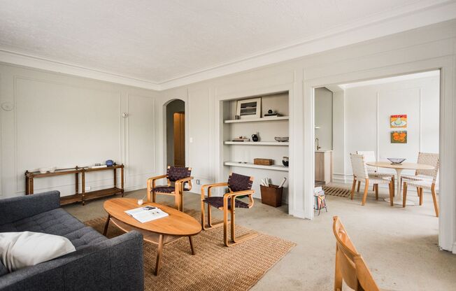 2 beds, 1 bath, 1,000 sqft, $1,646, Unit 202