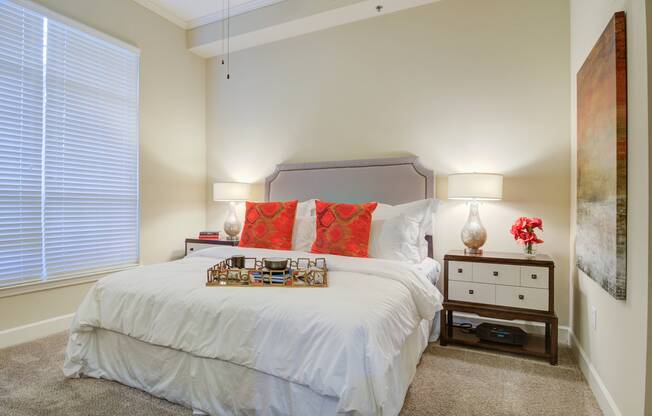 Orange-themed bedroom in an Atlanta apartment for rent.