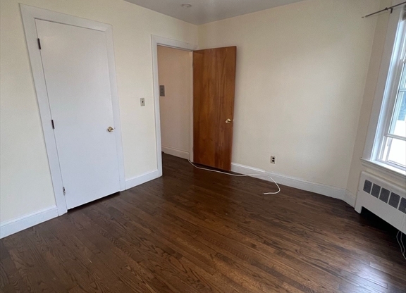 90 Winthrop Shore Dr