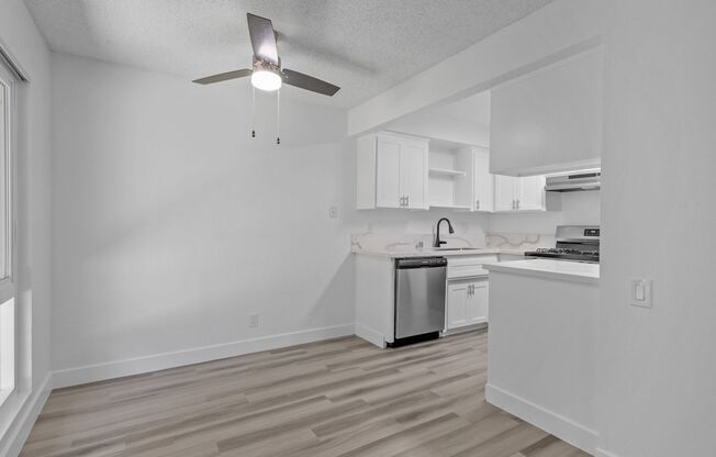 2 beds, 1 bath, 880 sqft, $1,775, Unit 107