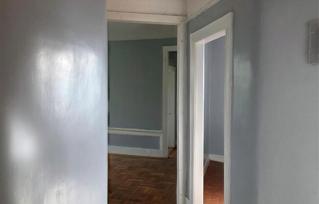 2 beds, 1 bath, 700 sqft, $3,104, Unit 4F