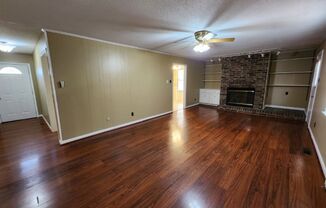 3 beds, 2 baths, $1,600