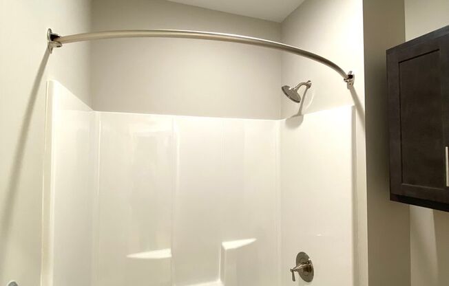 2 beds, 1 bath, 880 sqft, $1,600, Unit 4515 #202 (#70)