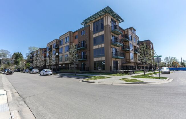 1070 Grandview Court