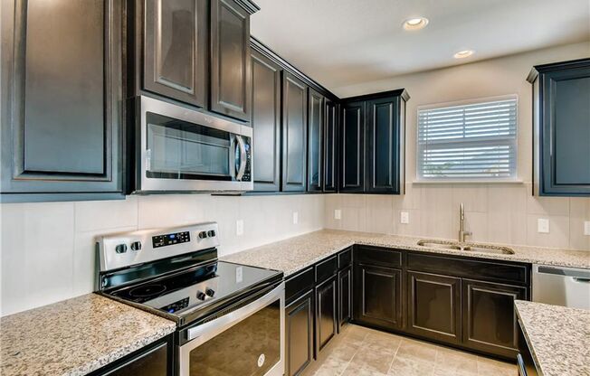 241 E Broade St, Leander, TX 78641