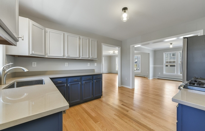 23 TAYLOR ST