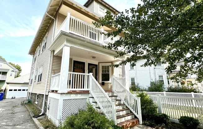 8 KAHLER AVE