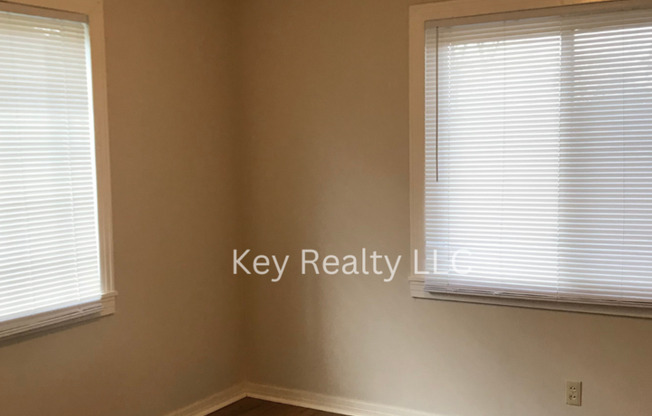 3 beds, 1 bath, $1,200