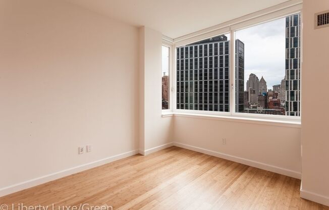 300 North End Avenue #8E