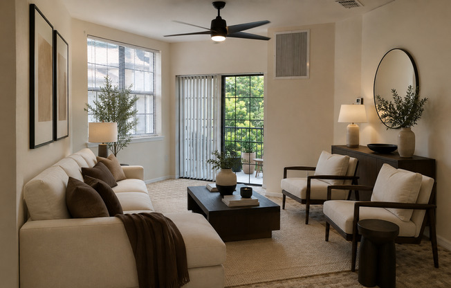 Beautiful Court Yard View 2/1 Condo at The Registry close to Downtown and International Airpot !