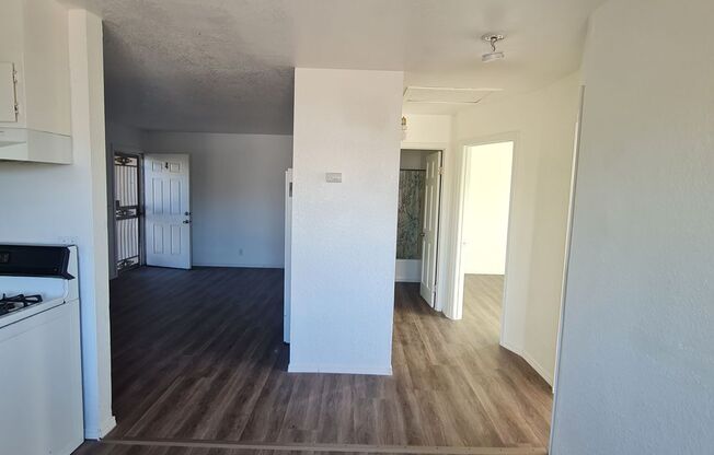 2 beds, 1 bath, 762 sqft, $1,300