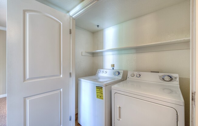 2 beds, 2 baths, $1,499, Unit # 341
