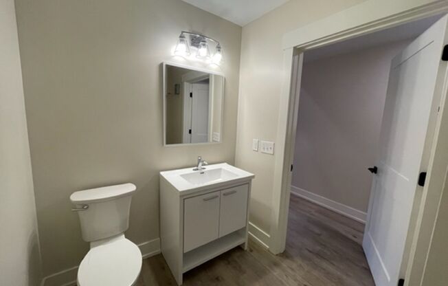 Studio, 1 bath, 410 sqft, $1,199, Unit 304