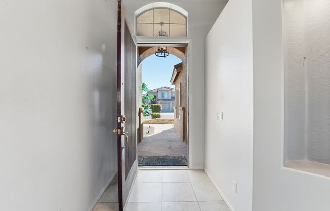 Beautiful Single-Level Home with Private Pool – Prime Arrowhead Location!