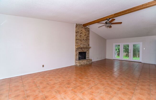 3-BEDROOM IN CASTLE HILLS FOREST, NORTH EAST I.S.D.