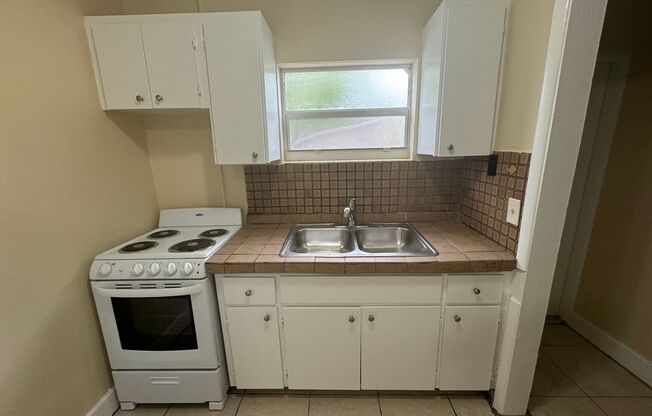 1 bed, 1 bath, 774 sqft, $1,500, Unit N