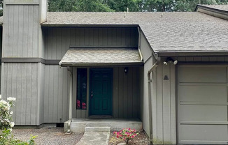 Charming 2-Bed, 1.5-Bath Multi-Family Retreat in Soundview, Gig Harbor