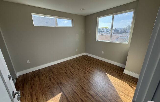 2303 1/2 HAUSER BLVD