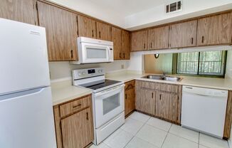 2 beds, 2 baths, $1,595