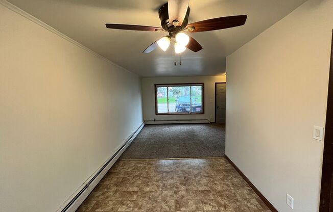 2 beds, 1.5 baths, $875, Unit #4