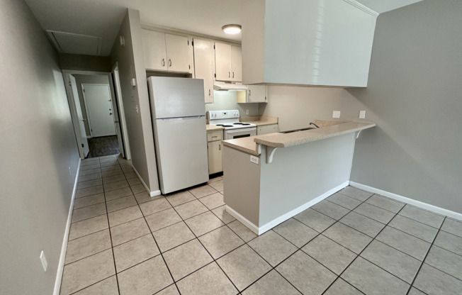 1 bed, 1 bath, 522 sqft, $800, Unit E