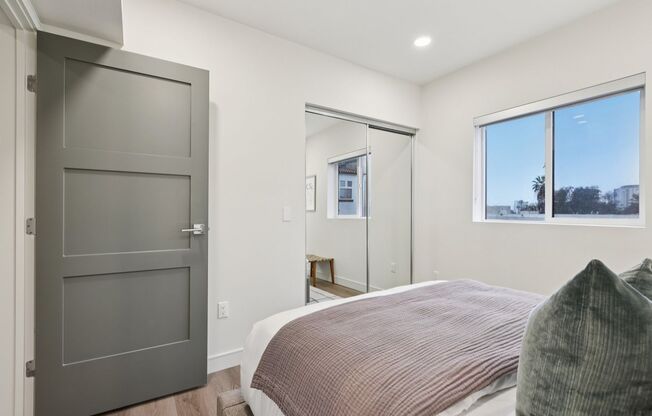 2 beds, 1 bath, 776 sqft, $3,250, Unit 706