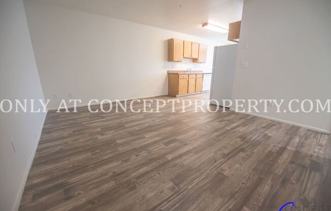 2 beds, 1 bath, 810 sqft, $1,249, Unit 43