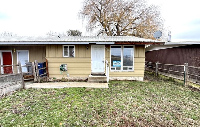 1608-1610 N Brooklane St