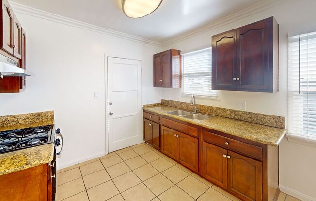 2 beds, 1 bath, $2,150, Unit 4128 #2