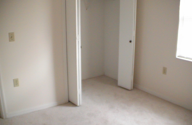 Beautiful 2x2 Downtown