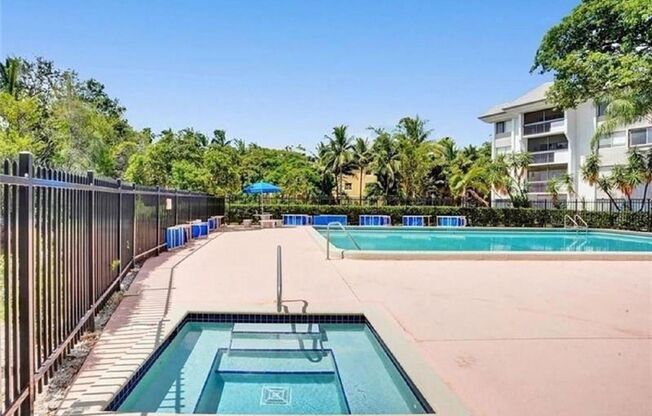 701 N PINE ISLAND RD APT 303 PLANTATION, FL 33324