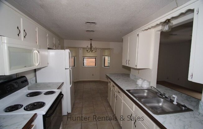 3 beds, 1.5 baths, $1,250