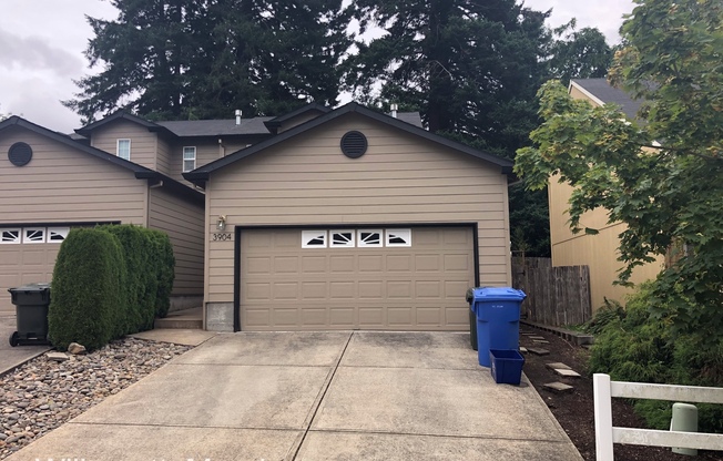 3902 - 3904 Pringle Creek Ct SE