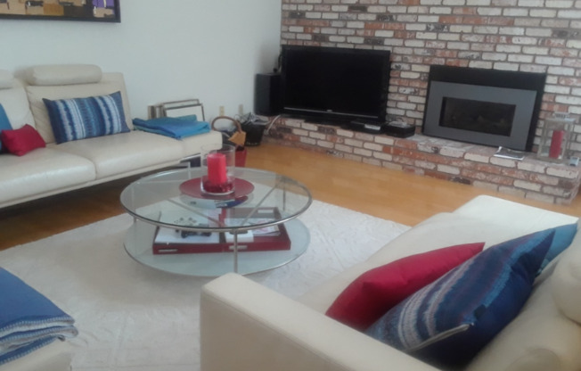 1221 SAINT MATTHEW WAY
