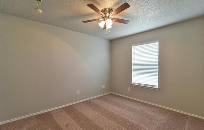 4 beds, 3 baths, 2,056 sqft, $2,795