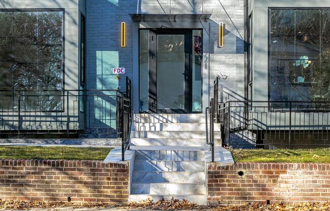 3921 W St NW
