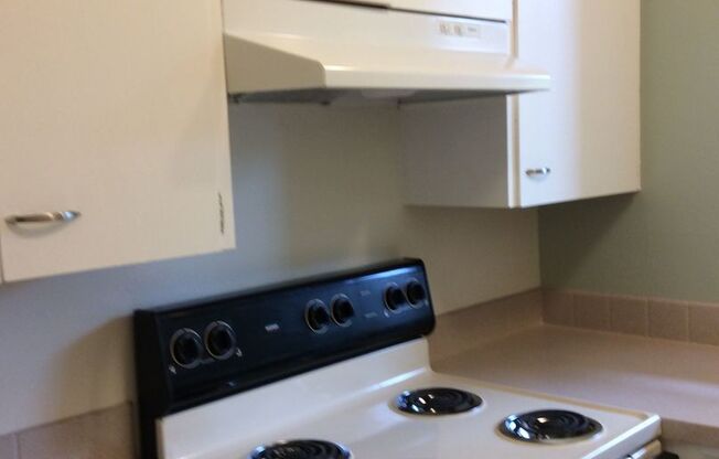 2 beds, 1 bath, 740 sqft, $1,500, Unit 209