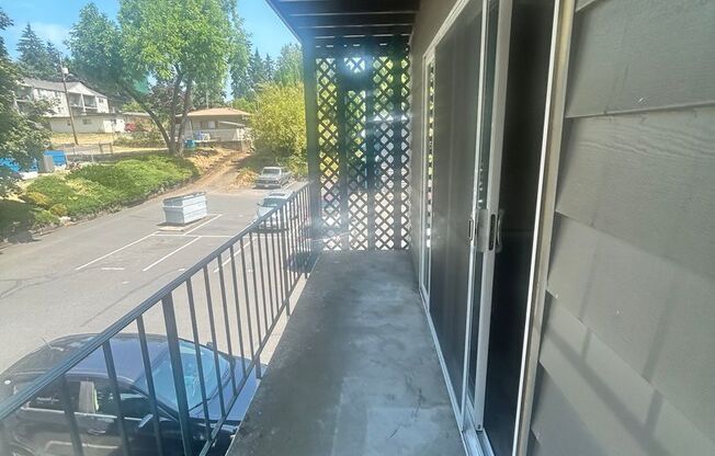 Studio, 1 bath, 525 sqft, $1,150, Unit 11