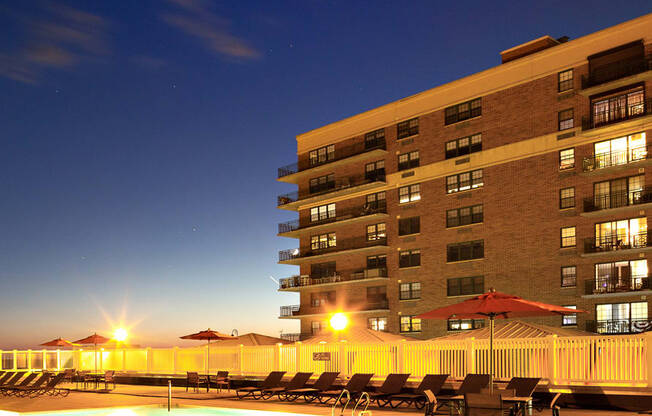 Pool at 10 West Apartments