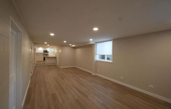 1534 N. Woodburn Ave