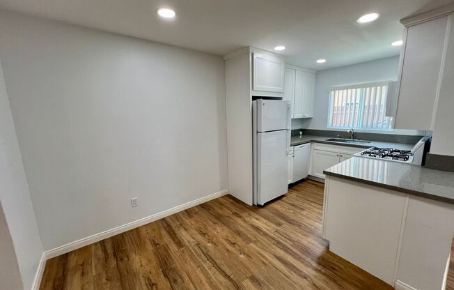 3860 Cherokee Ave #1-9* - 3022L